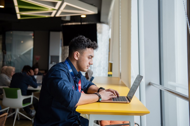 Telkom Luncurkan TELIS 2.0, Dorong Digitalisasi Tata Kelola Legal Berbasis AI