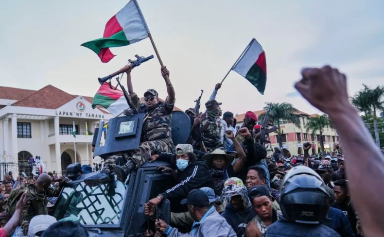 Muncul di Facebook, Presiden Madagaskar Ngaku Kabur demi Selamatkan Nyawa