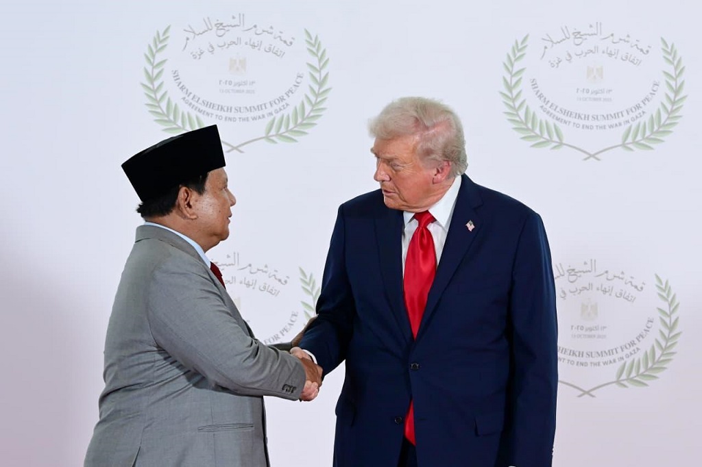 Trump Sapa Prabowo di KTT Perdamaian Gaza: Saya Melihat Pria Tangguh di Sini