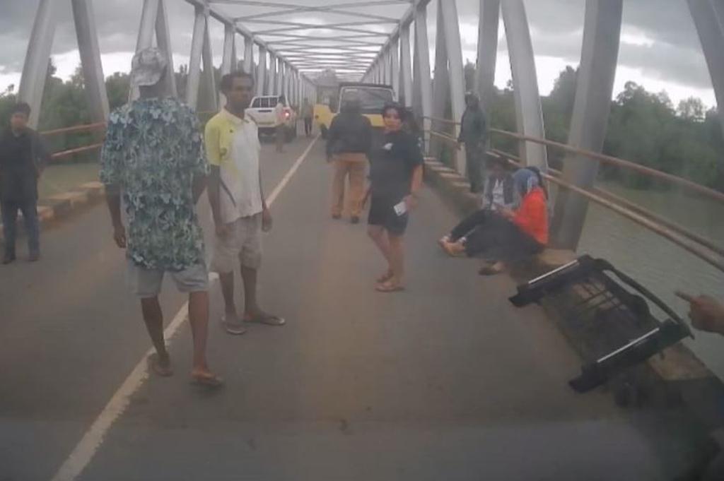 Kecelakaan Beruntun 3 Kendaraan di Merauke, Kerugian Capai Rp150 Juta