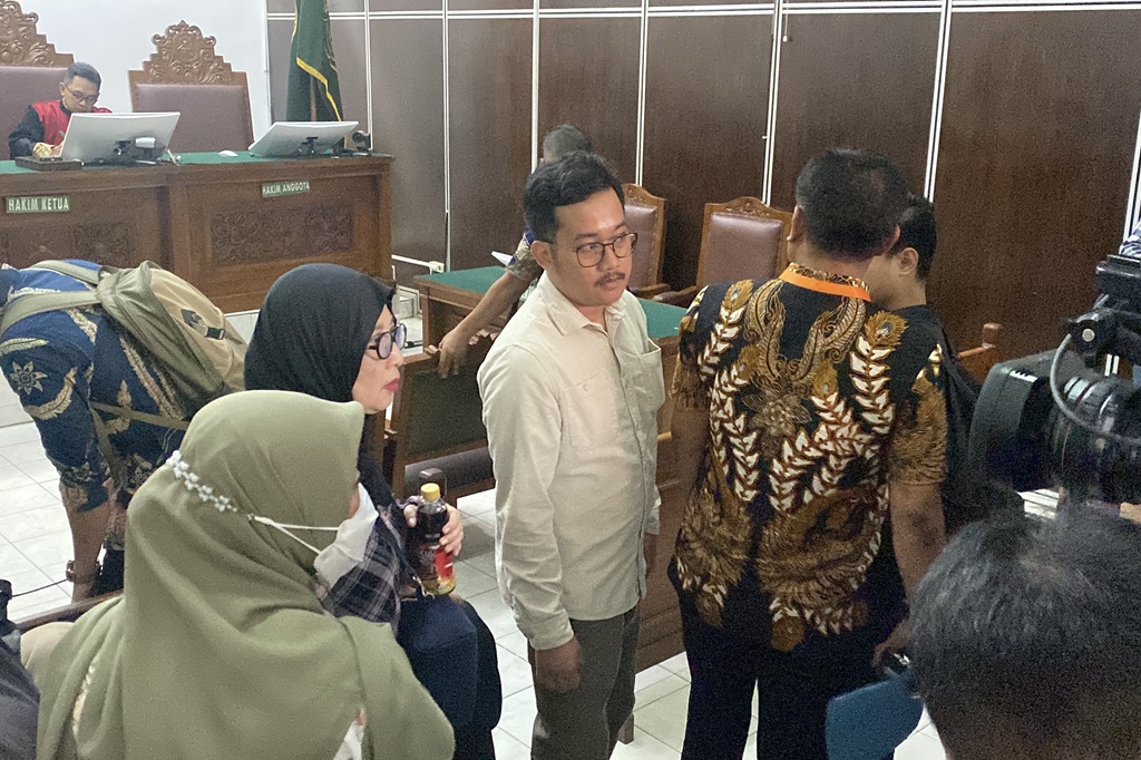 Sidang Perdana Praperadilan, Ibu dan Kakak Delpedro Hadir di PN Jaksel
