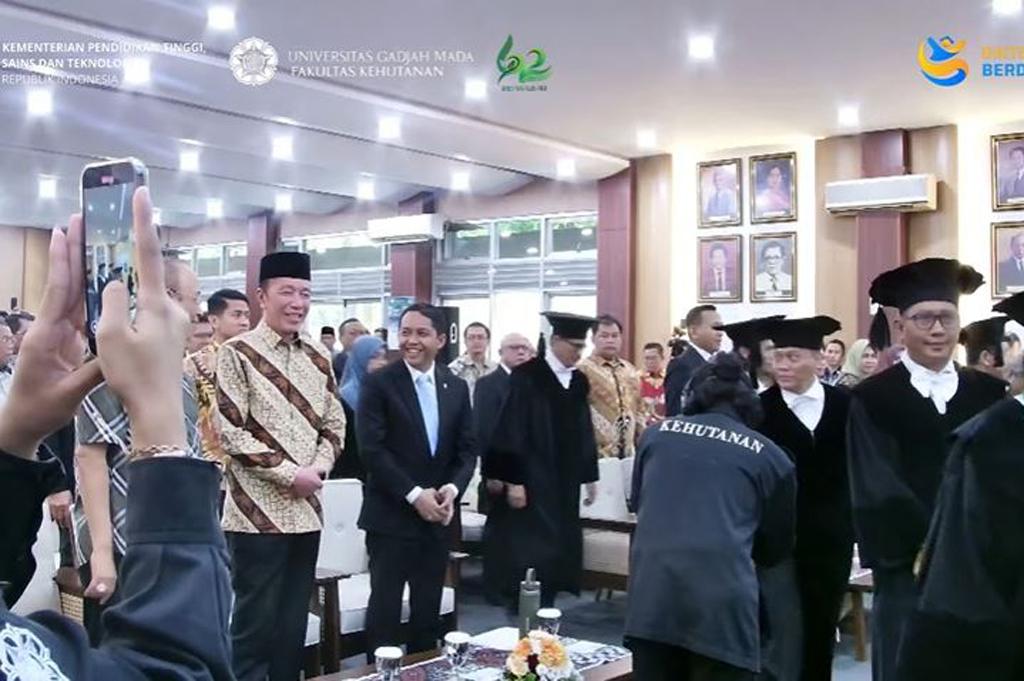 Jokowi Hadiri Dies Natalis ke-62 Fakultas Kehutanan UGM, Rektor: Alumni Kebanggaan