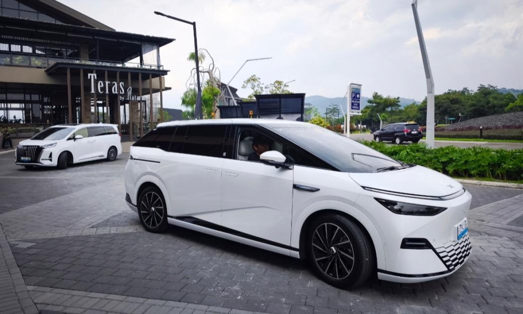 Dilengkapi Kamera Mata-Mata, Xpeng X9 Tersenggol saat Parkir Pelaku Bisa Ketahuan 