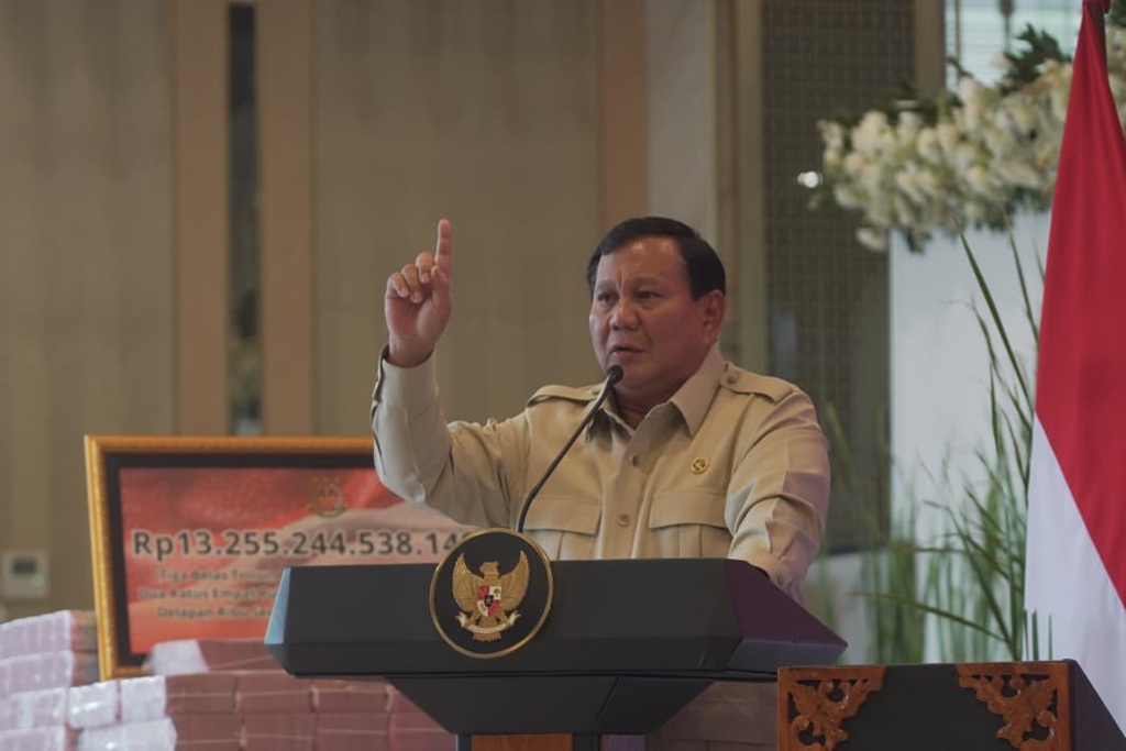 Uang Sitaan Rp13 Triliun Diserahkan Tepat Setahun Pemerintahan, Prabowo: Ini Pertanda Baik