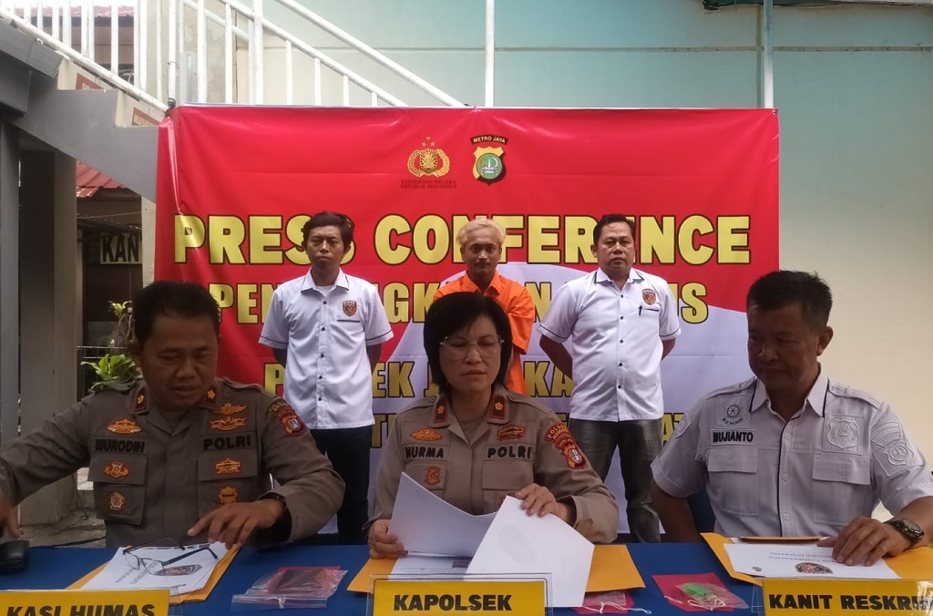 Kesal Diputusin, Pria Nekat Bakar Rumah Mantan Pacar di Jagakarsa