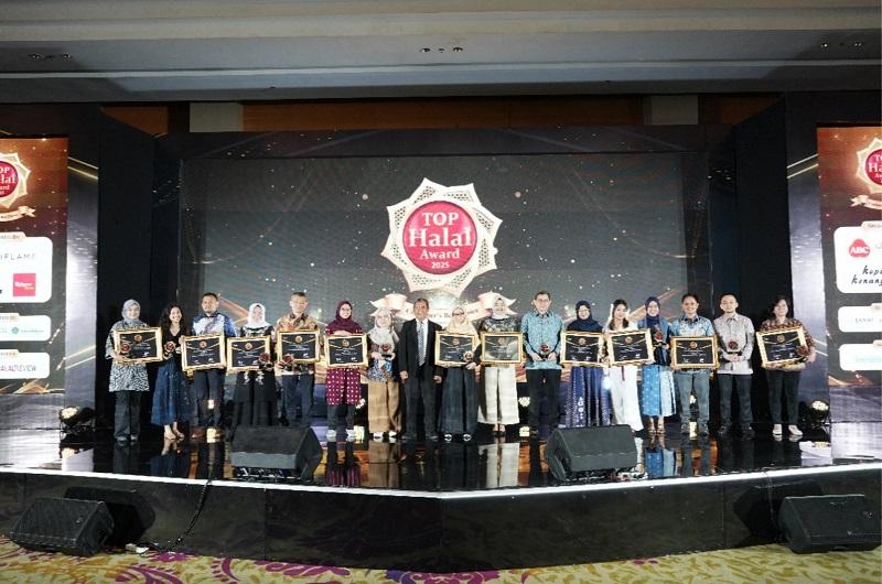Tiga Produk Unggulan Ajinomoto Raih Penghargaan TOP Halal Award 2025