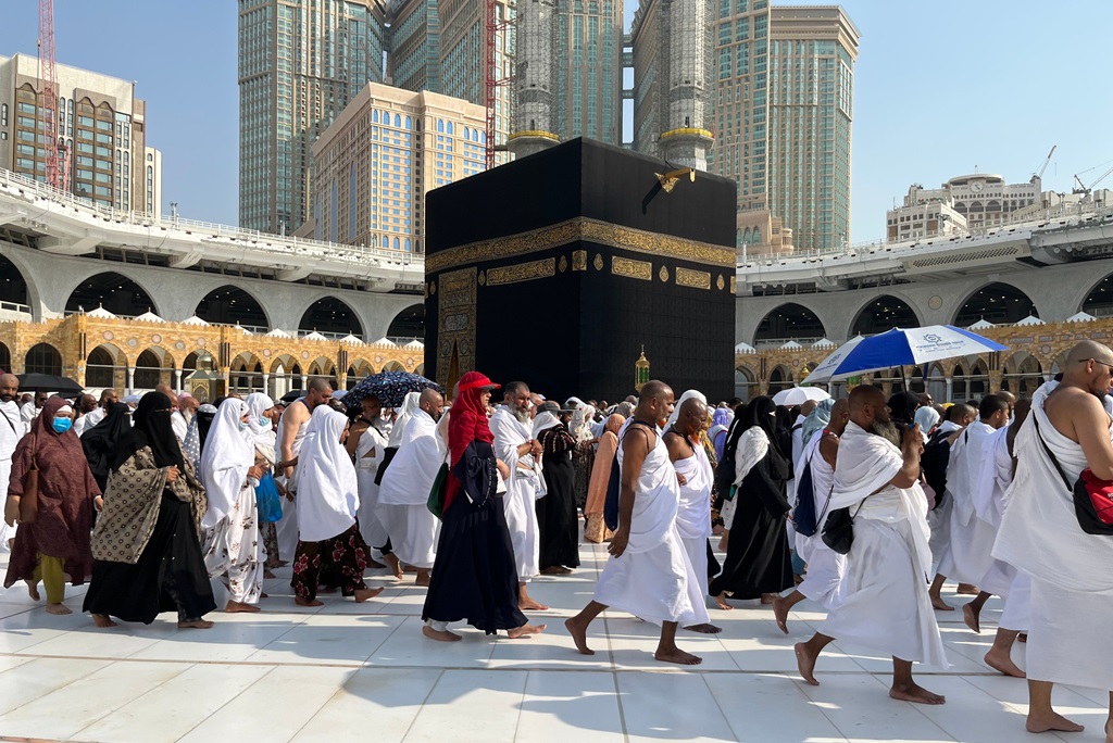 Umrah Mandiri Kini Legal, DPR Minta Kemenhaj Segera Buat Aturan Pengawasan