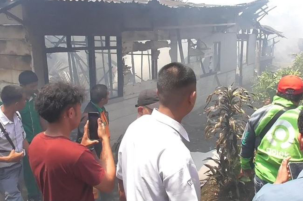 Kebakaran Hanguskan 10 Rumah Dekat Kantor Pajak Bukittinggi, 6 Orang Syok hingga Pingsan