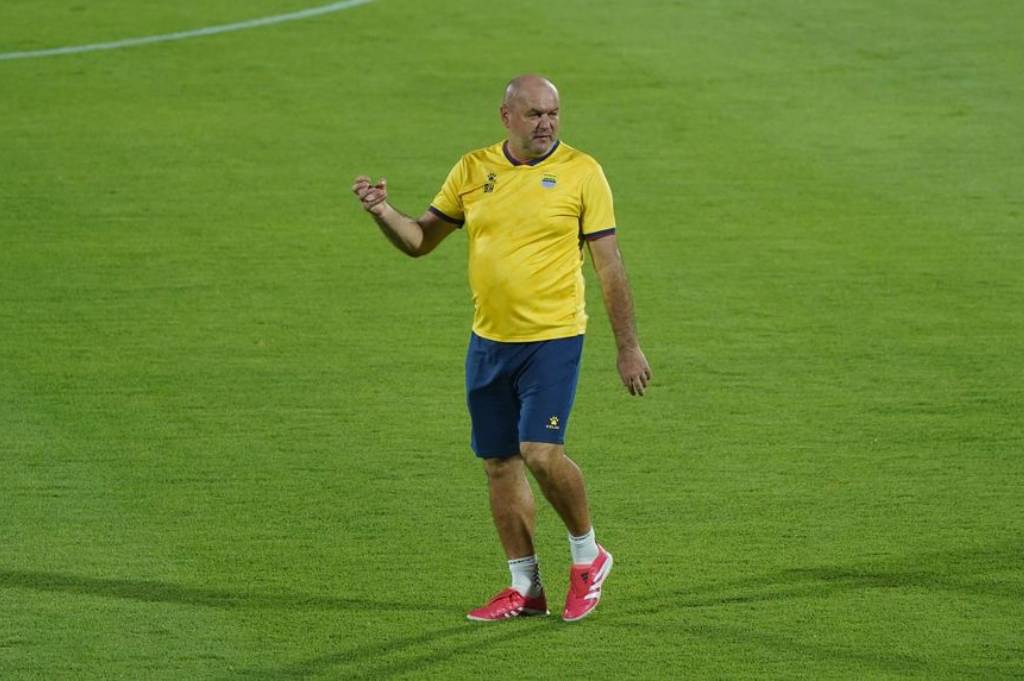 Bojan Hodak Siapkan Strategi Khusus Hadapi Bali United, Persib Siap Curi Poin di Gianyar