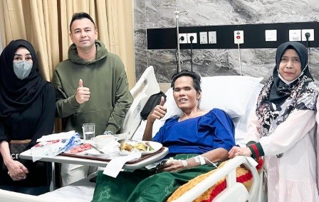 Raffi Ahmad Dampingi Fahmi Bo Operasi: Semoga Sembuh dengan Sempurna 