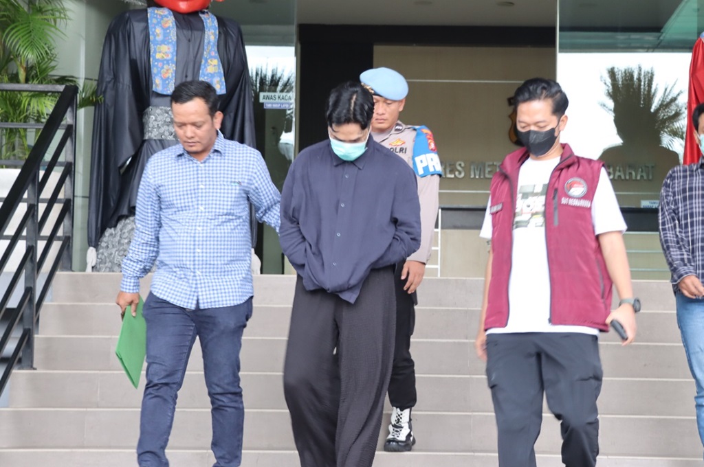 Polisi Tetapkan Pemasok Narkoba ke Onad Jadi Tersangka, Langsung Ditahan