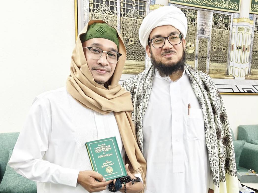 Masya Allah, Ruben Onsu Silaturahmi dengan Abuya Sayyid Ahmad Almalikiy di Tanah Suci