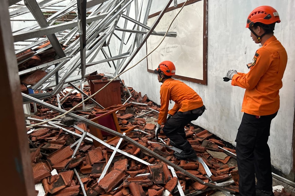 42 Siswa Jadi Korban SMKN 1 Gunung Putri Ambruk, 5 Masih Dirawat di RS