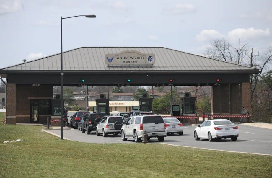 Pangkalan Markas Air Force One Dikirimi Paket Mencurigakan,  Banyak Orang Sakit Tiba-Tiba