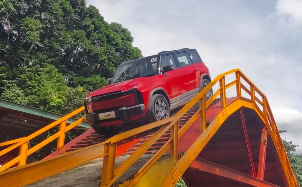 Menjajal Chery J6T di Jalan Off-Road: Tenaga Impresif dan Suspensi Premium