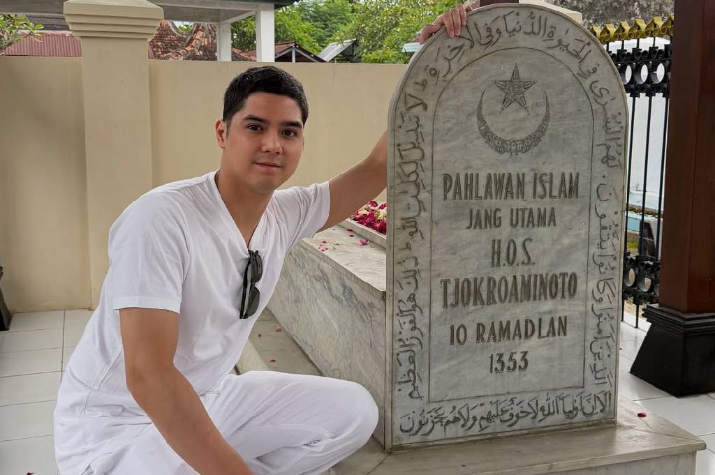 Viral Al Ghazali Ziarah ke Makam Pahlawan HOS Tjokroaminoto, Ini Fotonya!