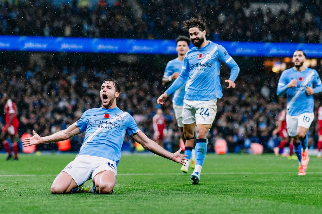 Hasil Lengkap Liga Inggris: Bantai Liverpool, Man City Tempel Arsenal di Puncak