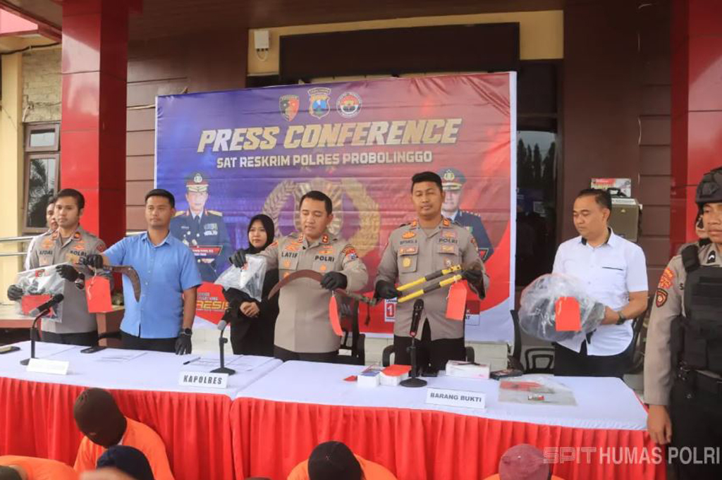 Pria Gay Gelapkan Motor Teman Kencan di Probolinggo, Modus Tipu Daya Asmara