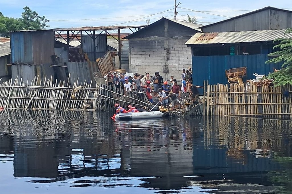 Pria Ditemukan Tewas di Kali Cakung, Tenggelam saat Hendak Mandi
