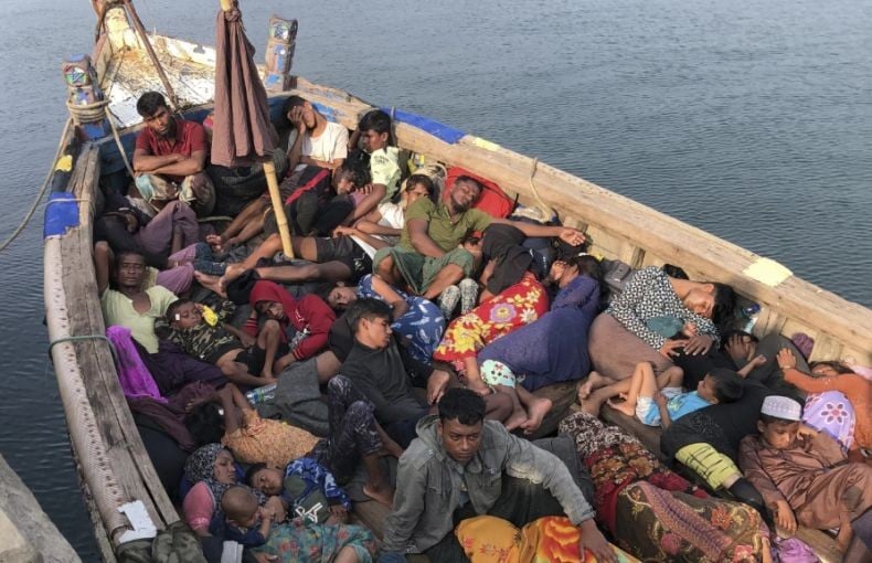 Kapal Pengungsi Rohingya Terbalik di Perairan Malaysia-Thailand, Ratusan Orang Hilang