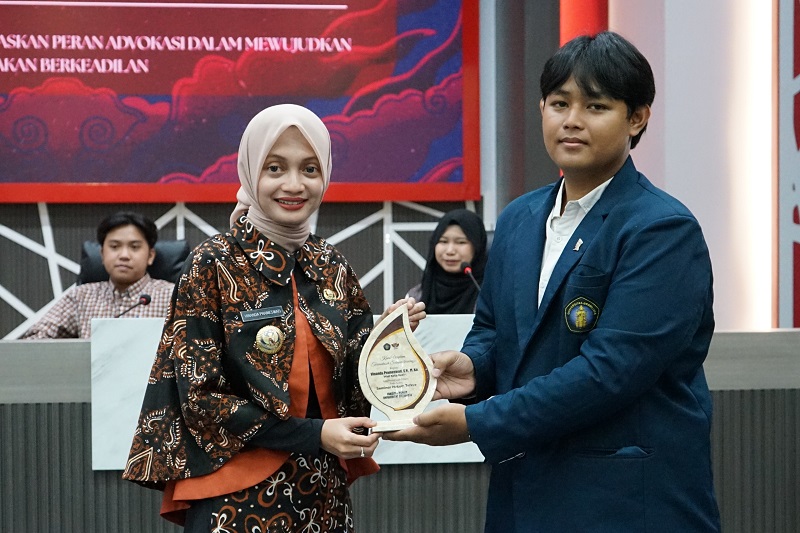 Jadi Pembicara TALKVO 2025, Wali Kota Kediri Tekankan Pentingnya Advokasi