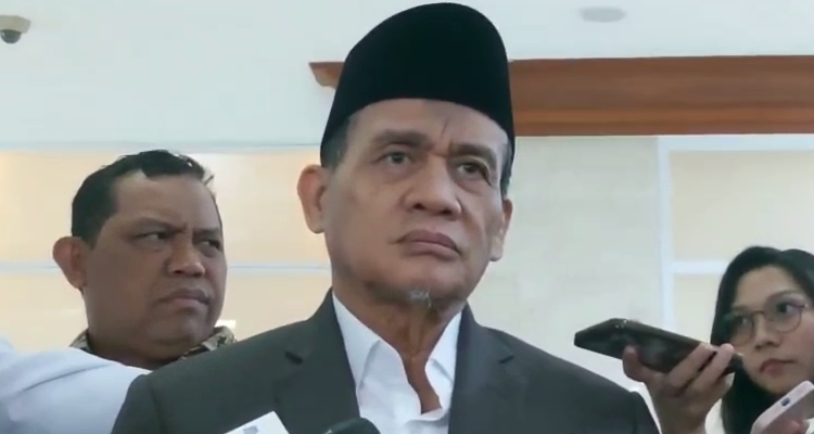 Wamenag Buka Suara soal Viral Video Gus Elham Cium Anak Kecil