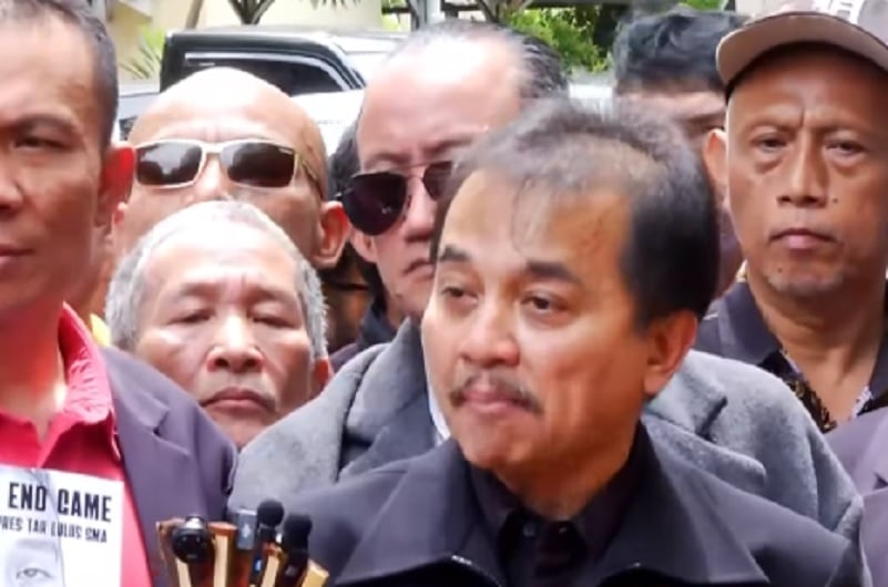 Diperiksa sebagai Tersangka, Roy Suryo Siapkan Barang Bukti ke Penyidik