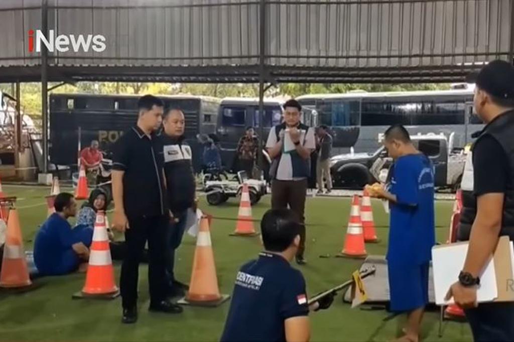 Momen Tragis Pembunuhan Sekeluarga di Indramayu, Bayi 8 Bulan Diberi Susu sebelum Dihabisi