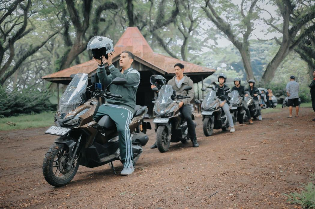 Fitur Cerdas Honda ADV160 Taklukkan Xploride Mystery Camp Banyuwangi