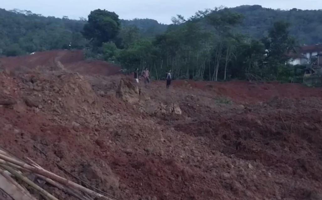 Penampakan Mengerikan Longsor di Cilacap, Permukiman Warga Nyaris Rata Tanah