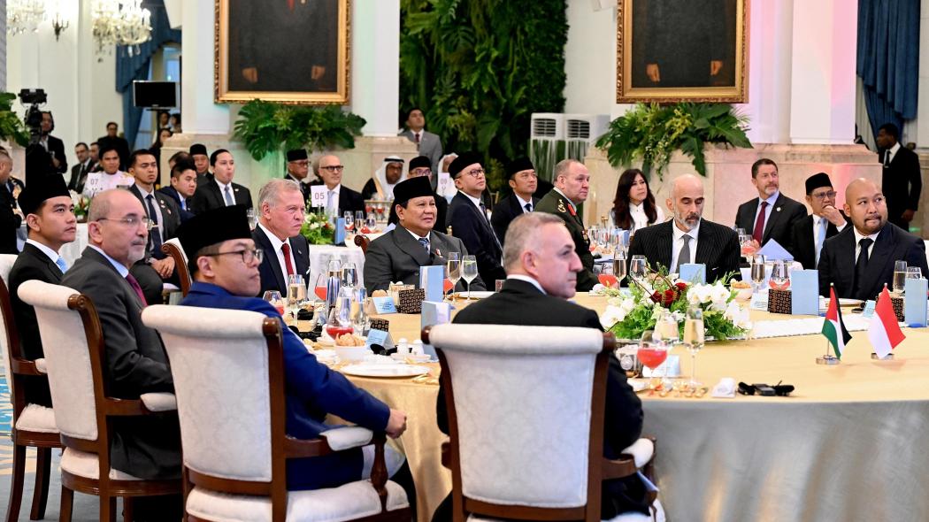 Momen Prabowo Santap Malam dengan Raja Abdullah II, Didampingi Gibran-Didit