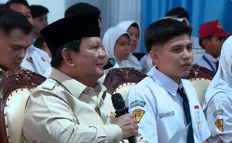 Prabowo Ungkap 75 Persen Sekolah di Indonesia Telah Terima Smartboard untuk Pembelajaran
