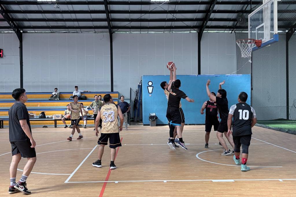 13 Tim Panaskan Turnamen Basket HUT ke-36 MNC Group