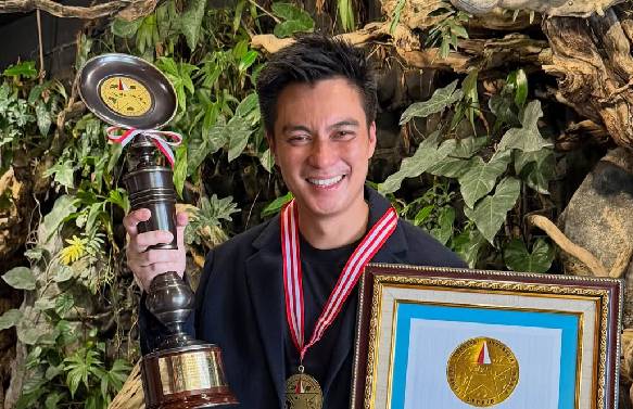 24 Tahun Berkarya, Baim Wong Raih Lifetime Achievement Award!