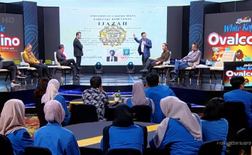 Eksklusif! Ketum Joman Tampilkan Ijazah Asli Jokowi Beserta Data Forensik Digital