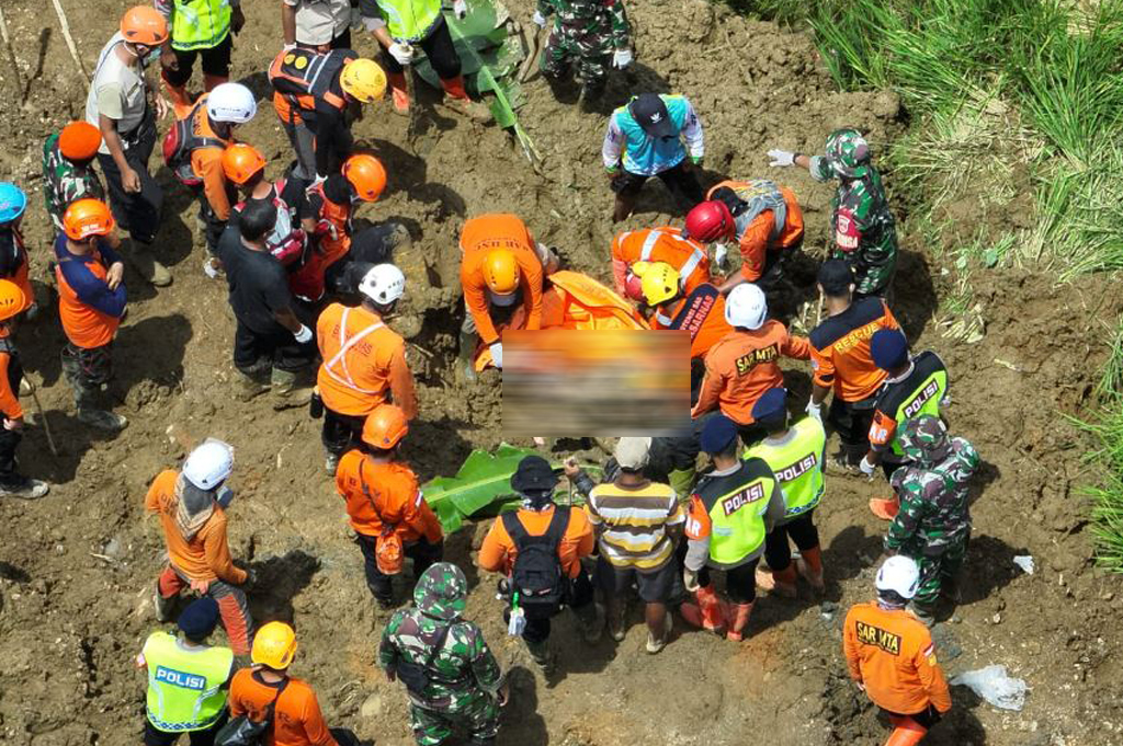 Update Longsor Banjarnegara: 10 Orang Tewas, 18 Korban Masih Hilang
