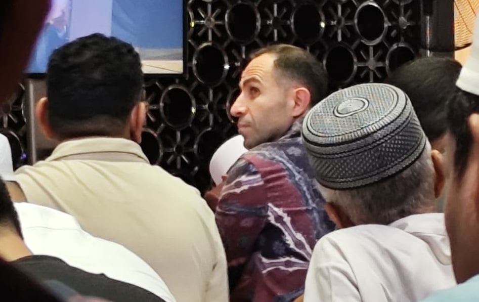 Timur Kapadze Mendarat di Jakarta! Calon Pelatih Timnas Indonesia Salat Jumat di Istiqlal