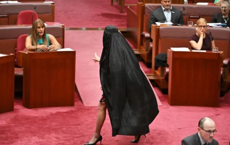 Anggota Parlemen Australia Pakai Cadar untuk Hina Muslimah, Menlu Penny Wong Angkat Bicara