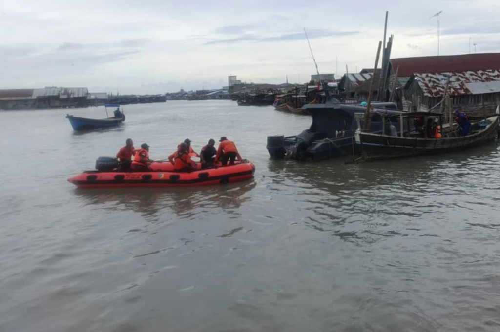 Cuaca Buruk! 2 Kapal Karam di Perairan Sumut, 7 Orang Hilang