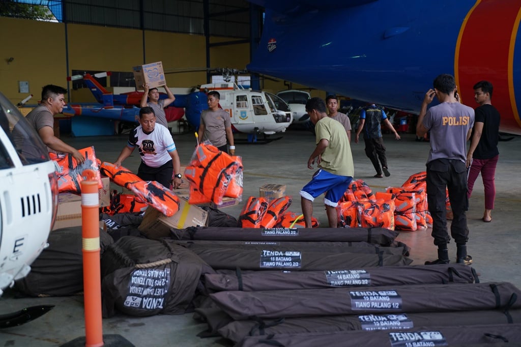 Polri Kirim Bantuan Logistik ke Lokasi Bencana Sumatera, Sasar Wilayah Sulit Terjangkau