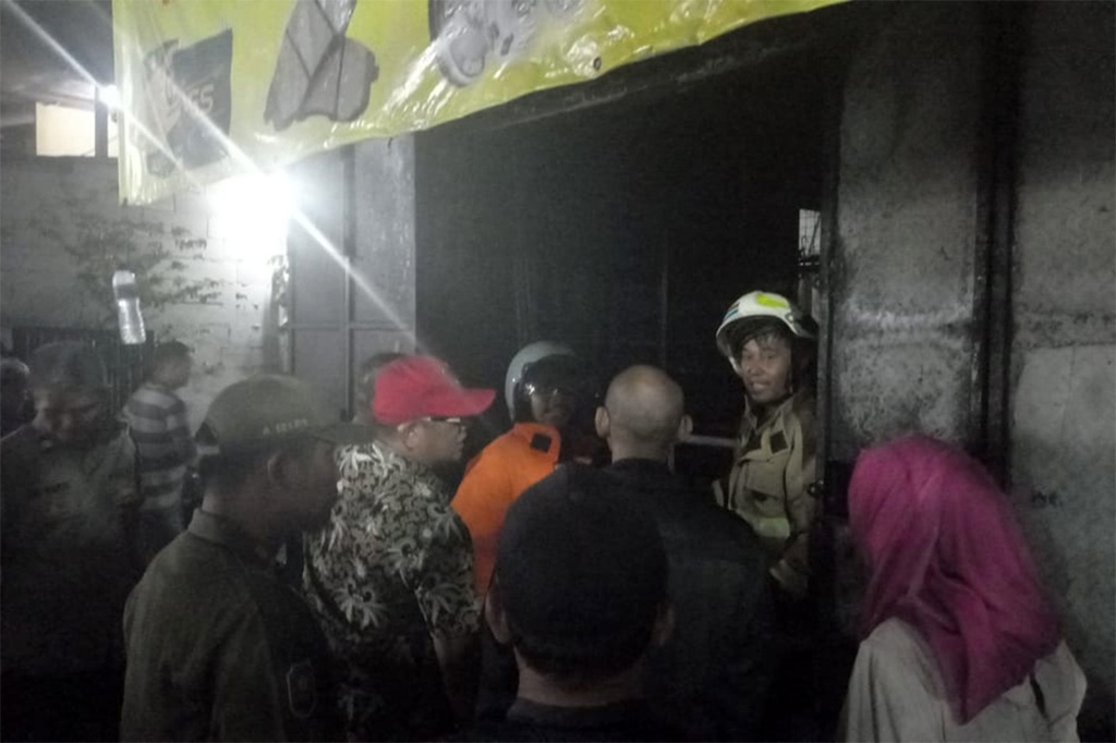 Kebakaran Toko Sparepart di Jaktim Imbas Korsleting Listrik, Kerugian Rp1 Miliar