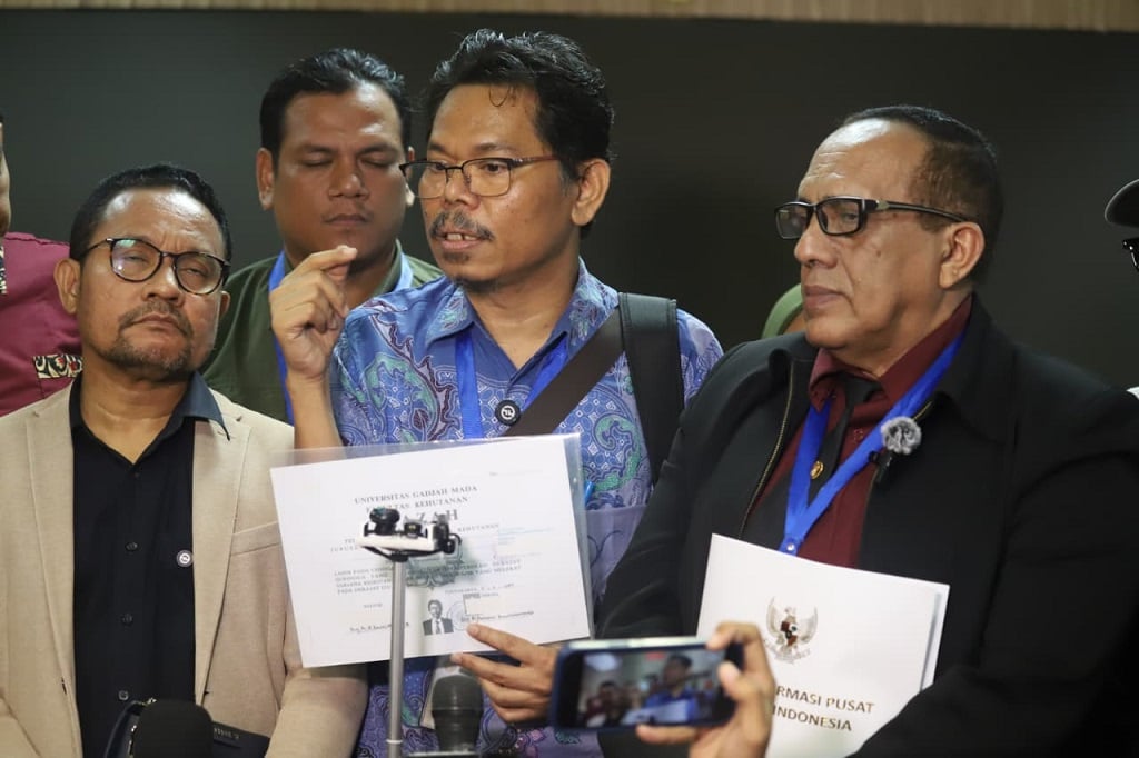 Ditawari KPU Lihat Eksklusif Ijazah Jokowi Tanpa Sensor, Bonatua Menolak: Ini untuk Publik!