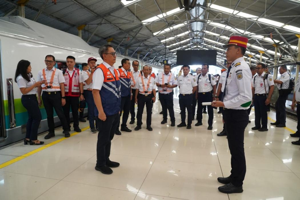 2.483 Petugas Tambahan Disiagakan untuk Jamin Keandalan Jalur dan Layanan Jelang Nataru 2025/2026