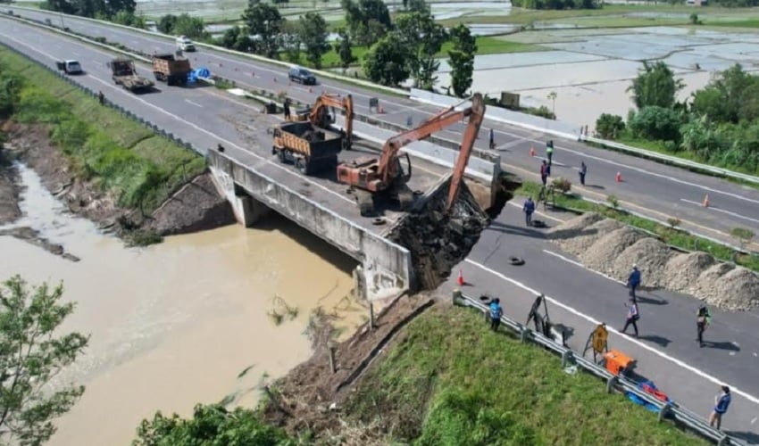Jasa Marga Kebut Perbaikan Jalan Tol Medan-Kualanamu-Tebing Tinggi Terdampak Banjir dan Longsor