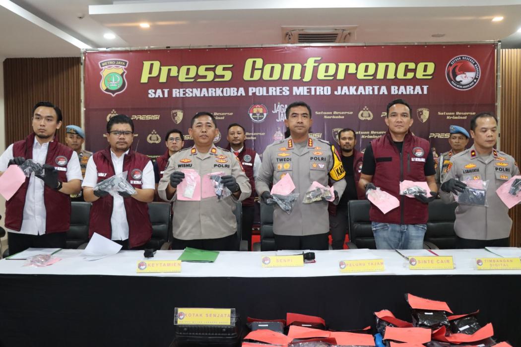 Polisi Gerebek Apartemen di Tangerang: Pria Inisial WW Simpan Sabu, Senpi Ilegal dan Amunisi