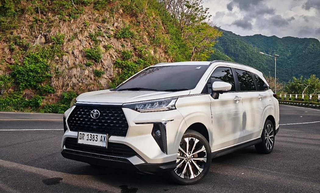 Menguji Batas Irit Veloz Hybrid, Begini Perjalanan dengan Deretan Mobil xEV Toyota di Lombok