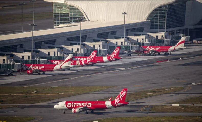 Maskapai AirAsia Bolehkan Pramugari Pakai Jilbab mulai 2026