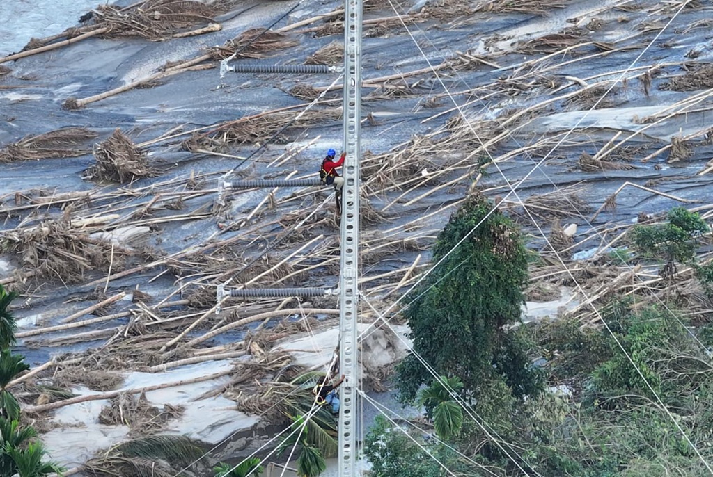 Pembangunan 2 Tower Darurat di Bireuen Hampir Rampung, Pemulihan Listrik Aceh Dikebut