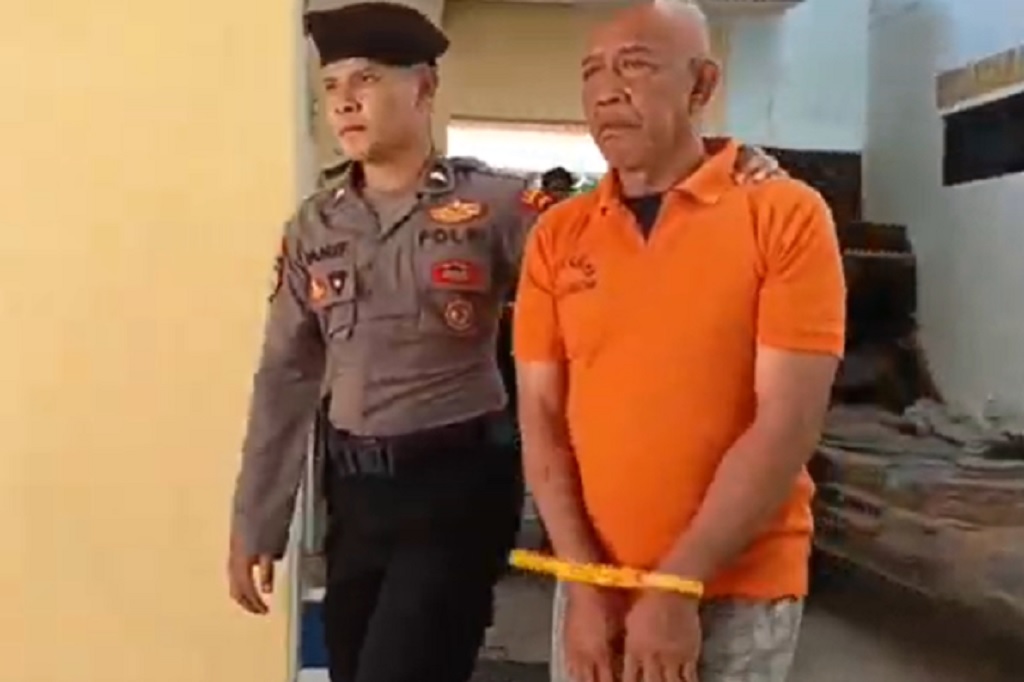 Tampang Kakek Tarman Tersangka Mahar Cek Palsu demi Nikahi Gadis Pacitan