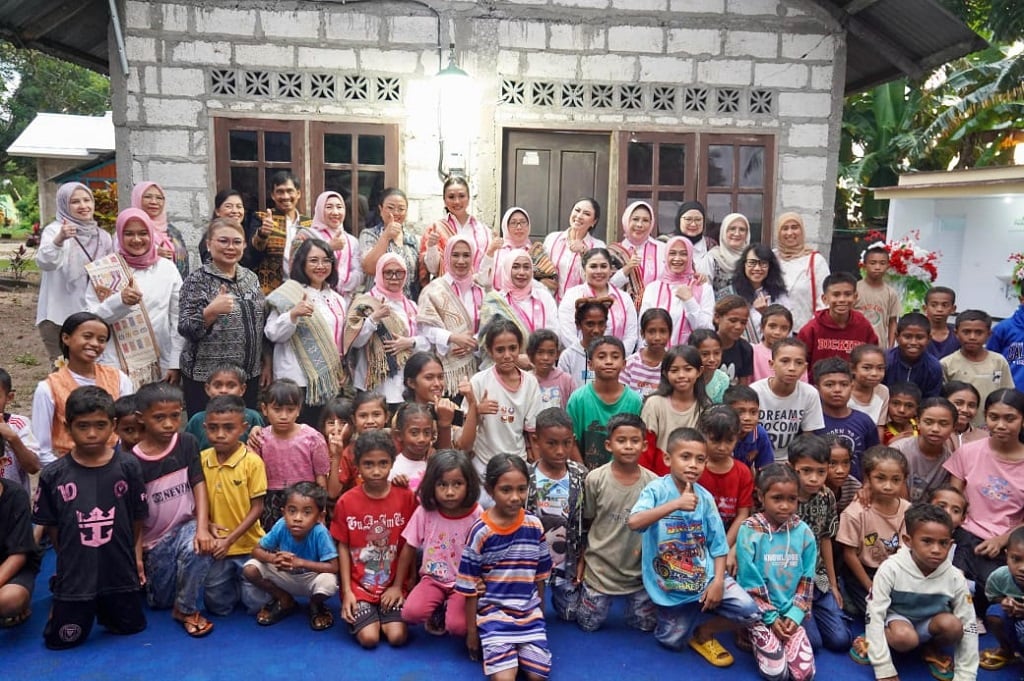 Kemenkop Latih Mamak-Mamak Perajin Tenun NTT Berkoperasi, Beri Kemudahan Akses Pembiayaan 